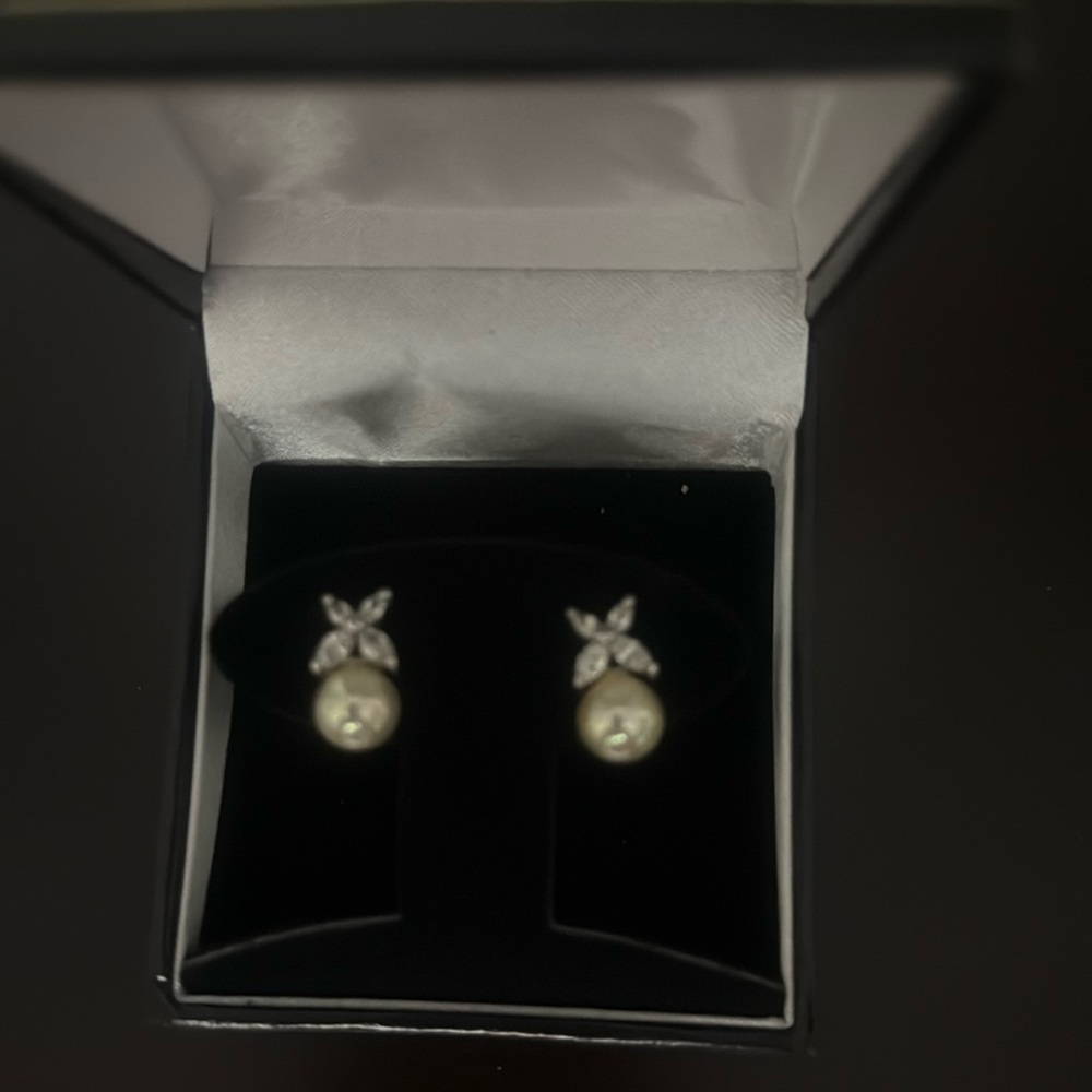 Elegant Pearl and Silver Earrings